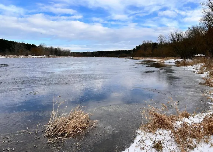 Dom Z Linia Brzegowa Narwi Vakantiehuis Pułtusk